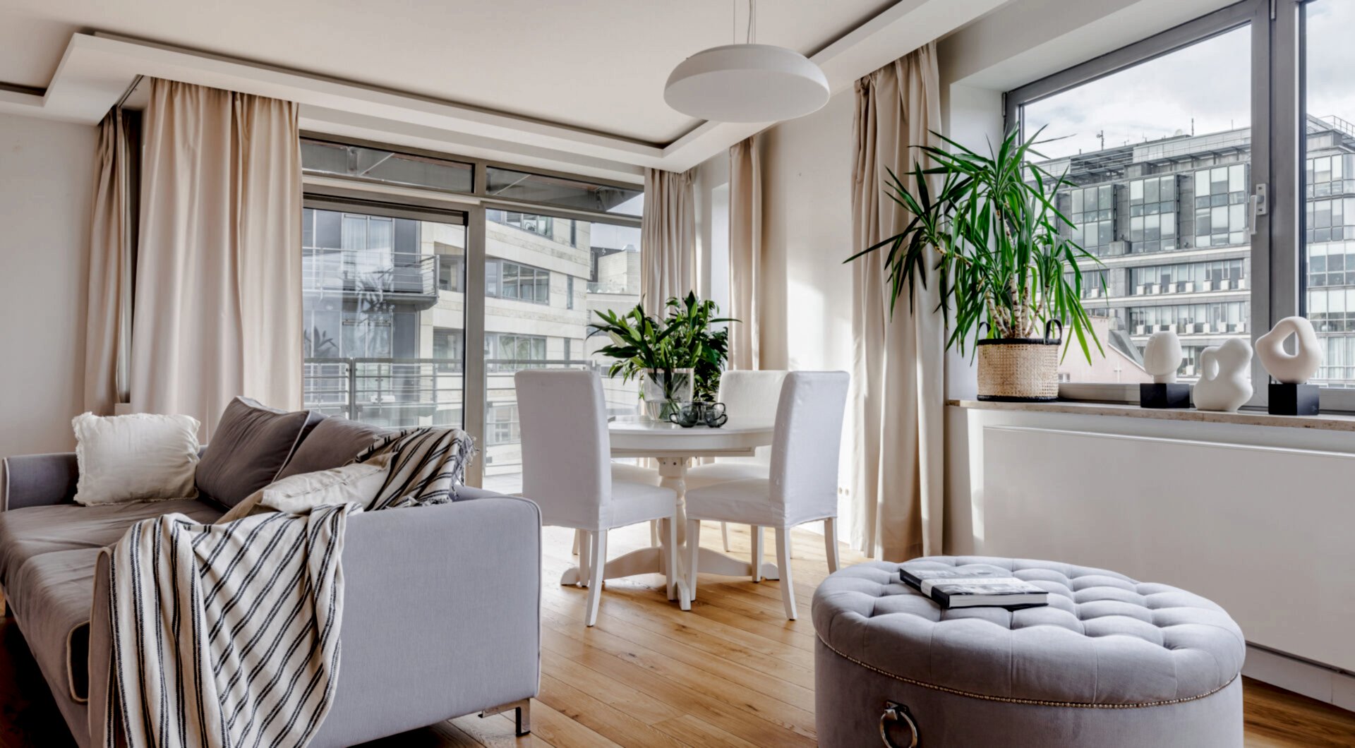 3 Pok. Apartament Plac Trzech Krzyży Holland Park