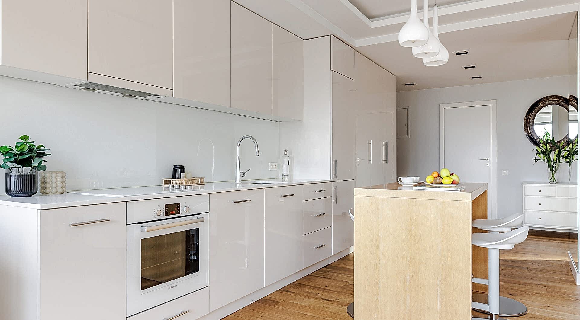 3 Pok. Apartament Plac Trzech Krzyży Holland Park