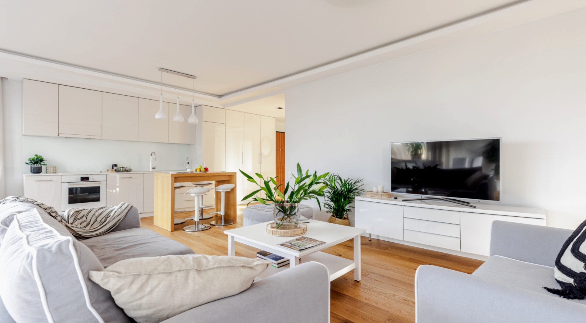 3 Pok. Apartament Plac Trzech Krzyży Holland Park