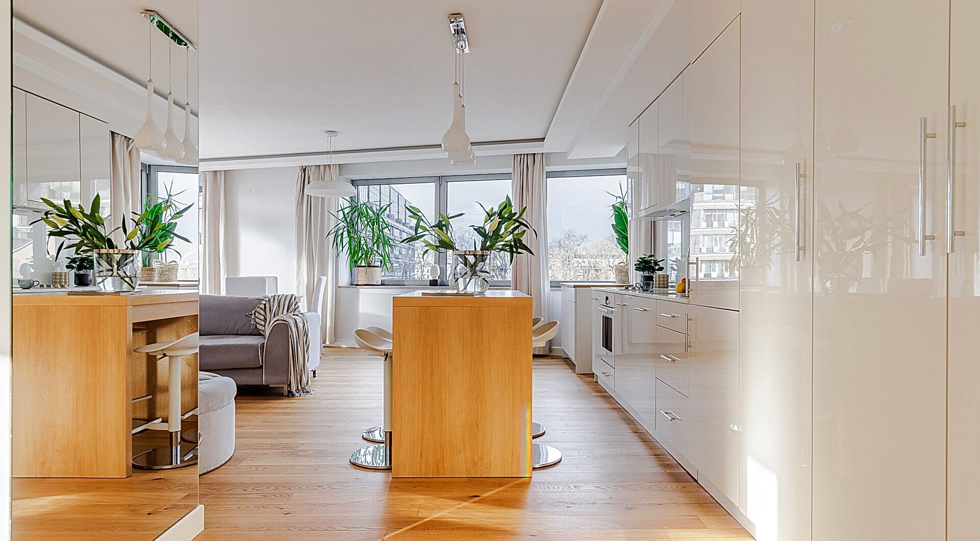 3 Pok. Apartament Plac Trzech Krzyży Holland Park