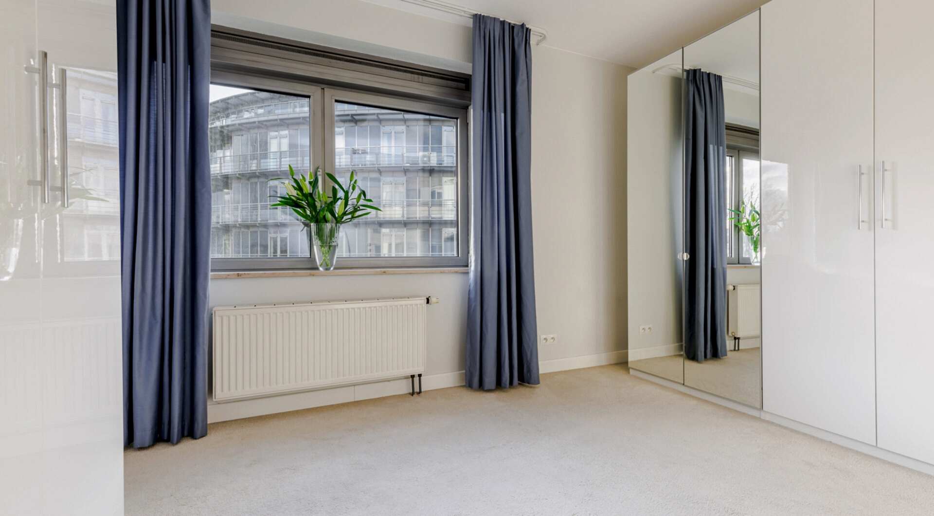 3 Pok. Apartament Plac Trzech Krzyży Holland Park